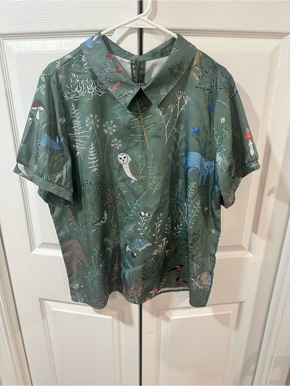 SHEIN Green Forest Animal Print Short-Sleeve Blouse